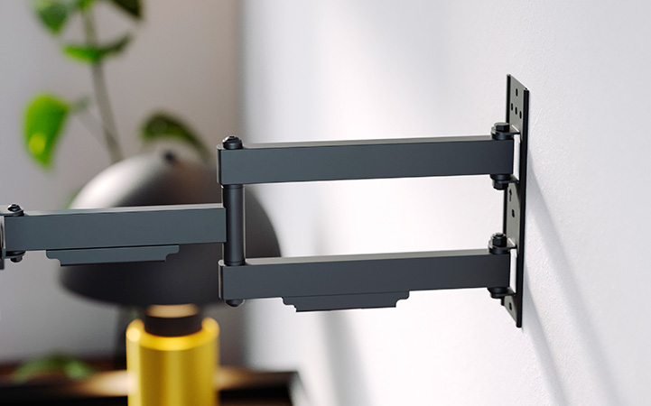 Soporte articulado con inclinación y giro para monitores Xtech XTA-485 - Imagen 2